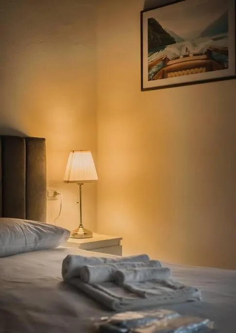 Luxury Apartment + Private Parking - Como Center