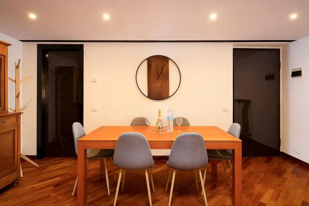 Luxury Apartment + Private Parking - Como Center İtalya