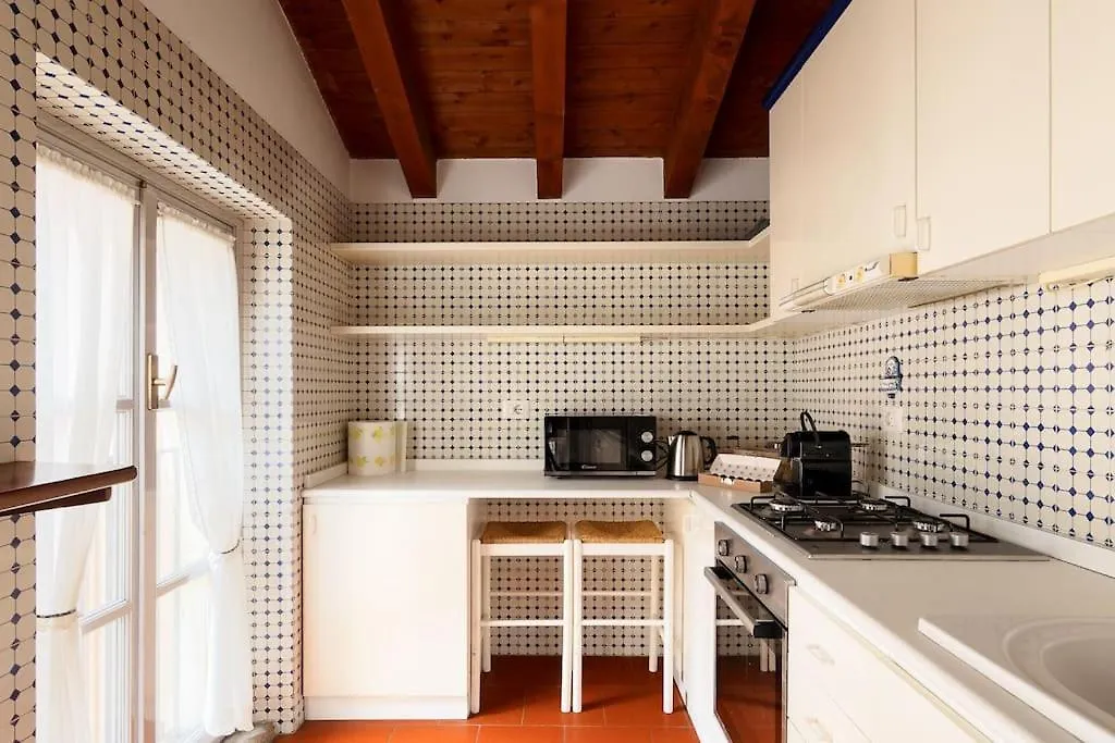 Luxury Apartment + Private Parking - Como Center 0*,  İtalya