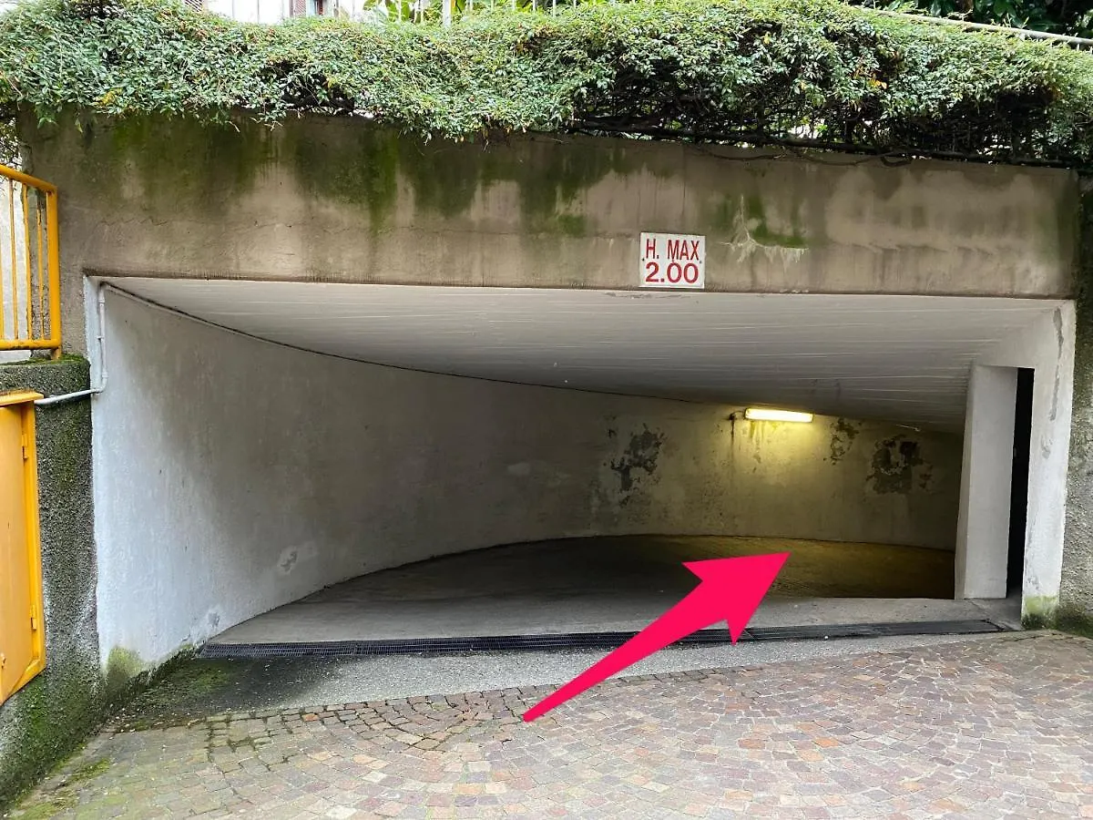 Luxury Apartment + Private Parking - Como Center 0*,
